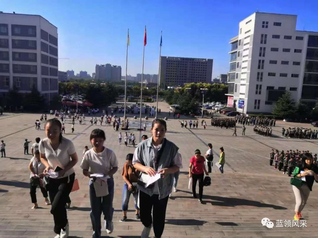 邢台技师学院圆满完成河北省2019年高职扩招在职幼儿园专任教师考试工作 图3
